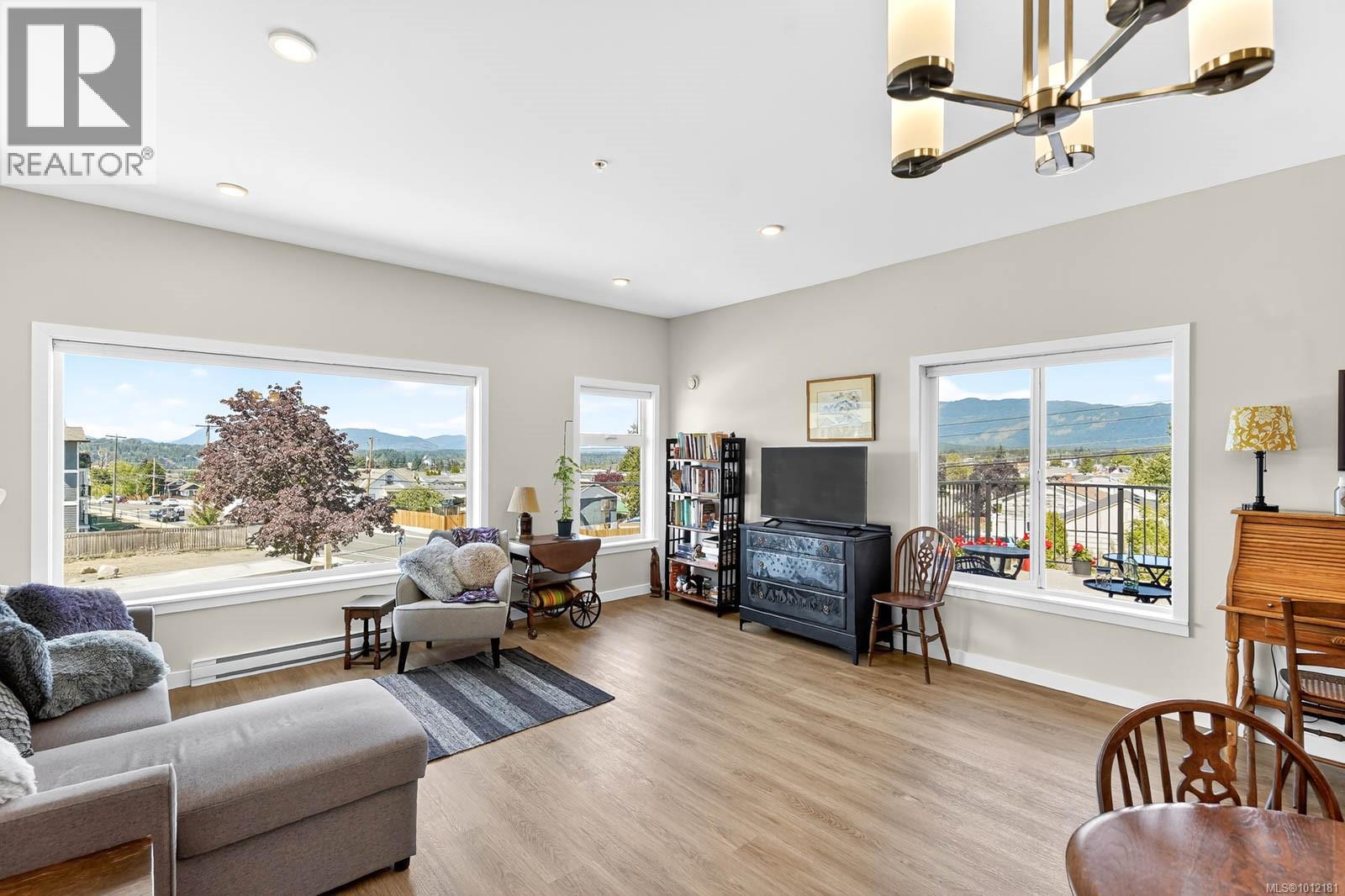 102C 3800 Burde St, Port Alberni