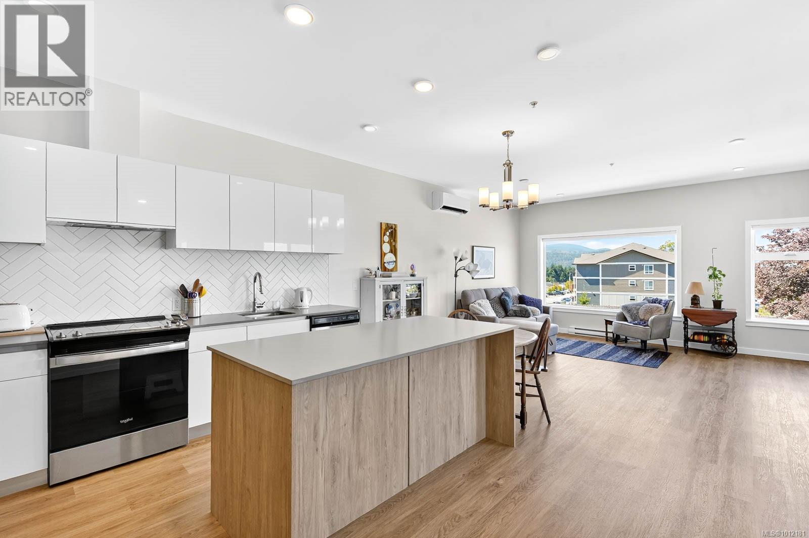 102C 3800 Burde St, Port Alberni