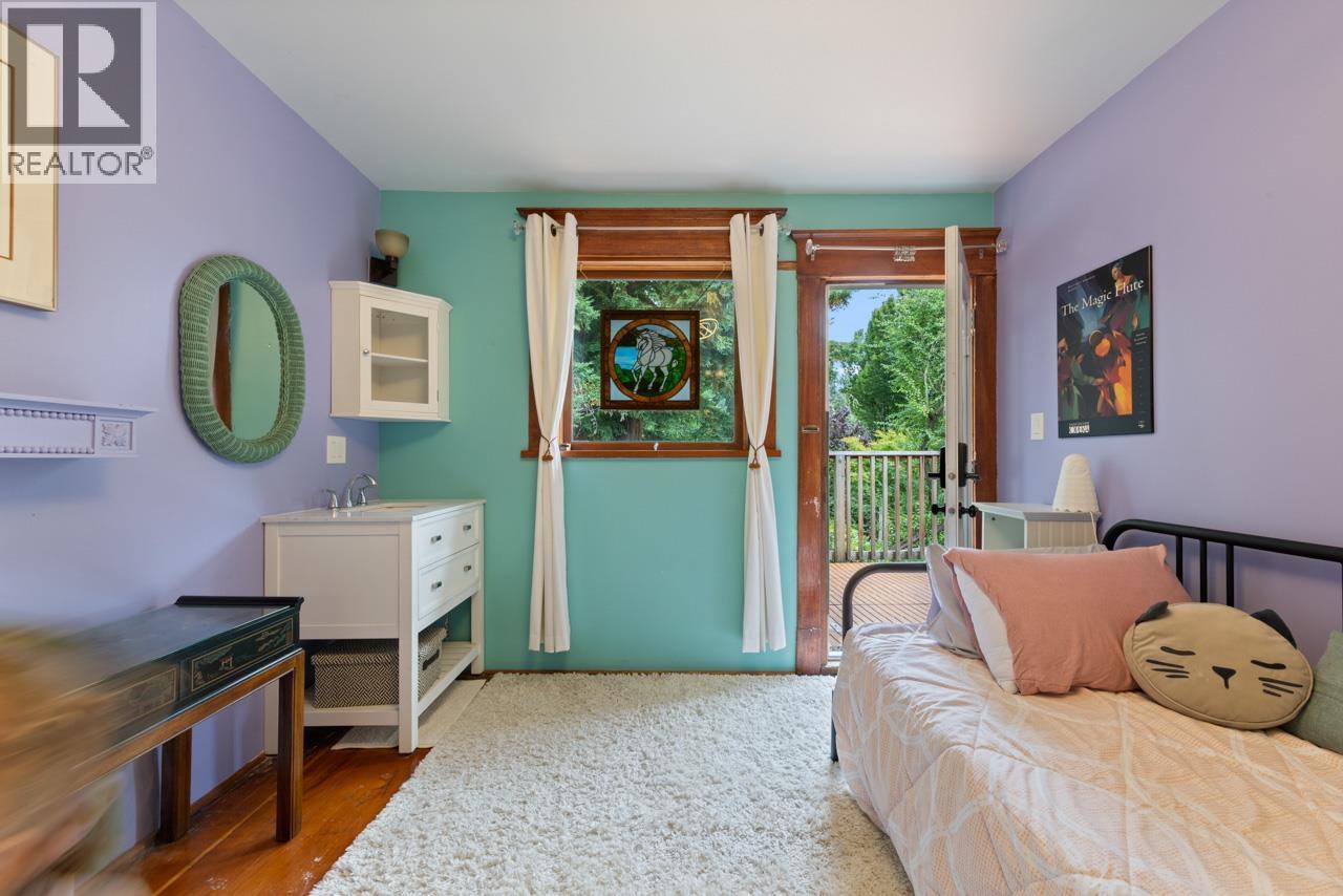 Photo 24 of 2220 Stephens Street, Vancouver BC