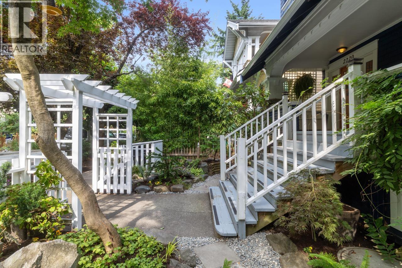 Photo 6 of 2220 Stephens Street, Vancouver BC