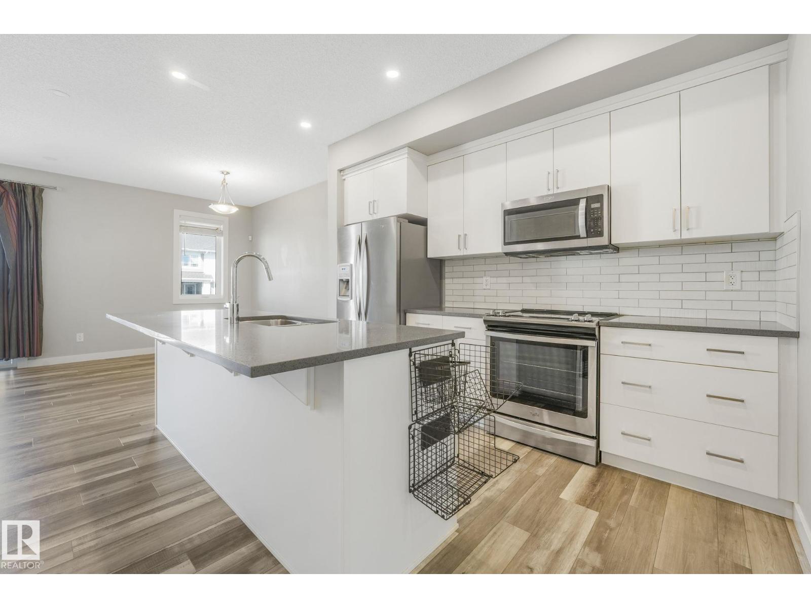 Photo 32 of 20241 15 A Av Nw Nw, Edmonton AB
