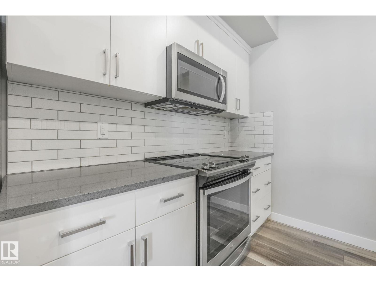 Photo 38 of 20241 15 A Av Nw Nw, Edmonton AB