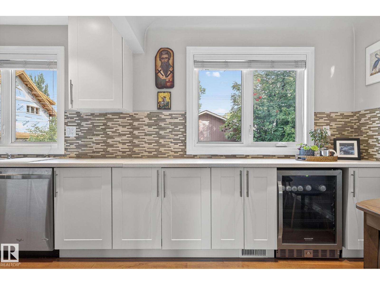 Photo 16 of 14808 93 Av Nw, Edmonton AB