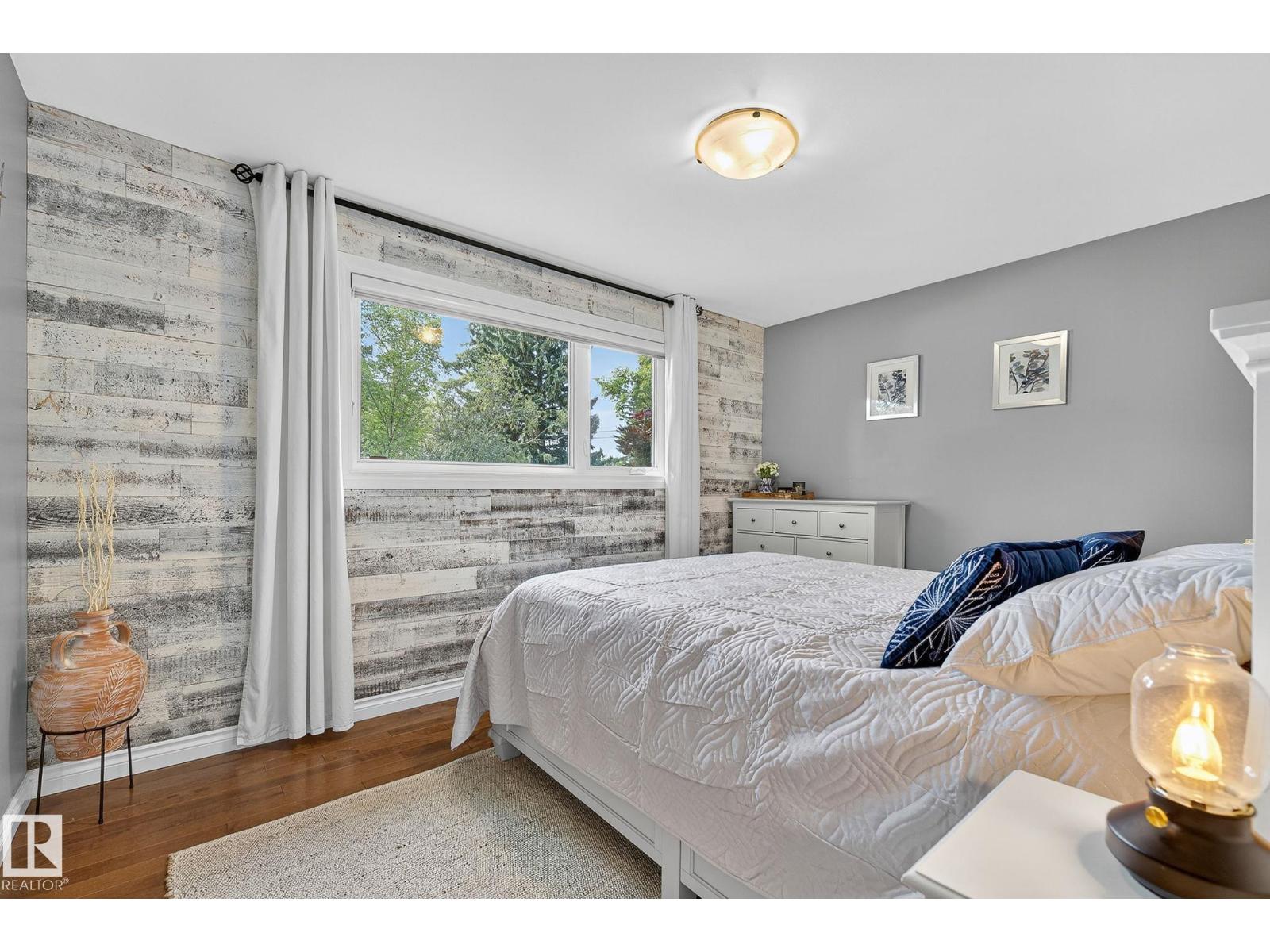 Photo 24 of 14808 93 Av Nw, Edmonton AB