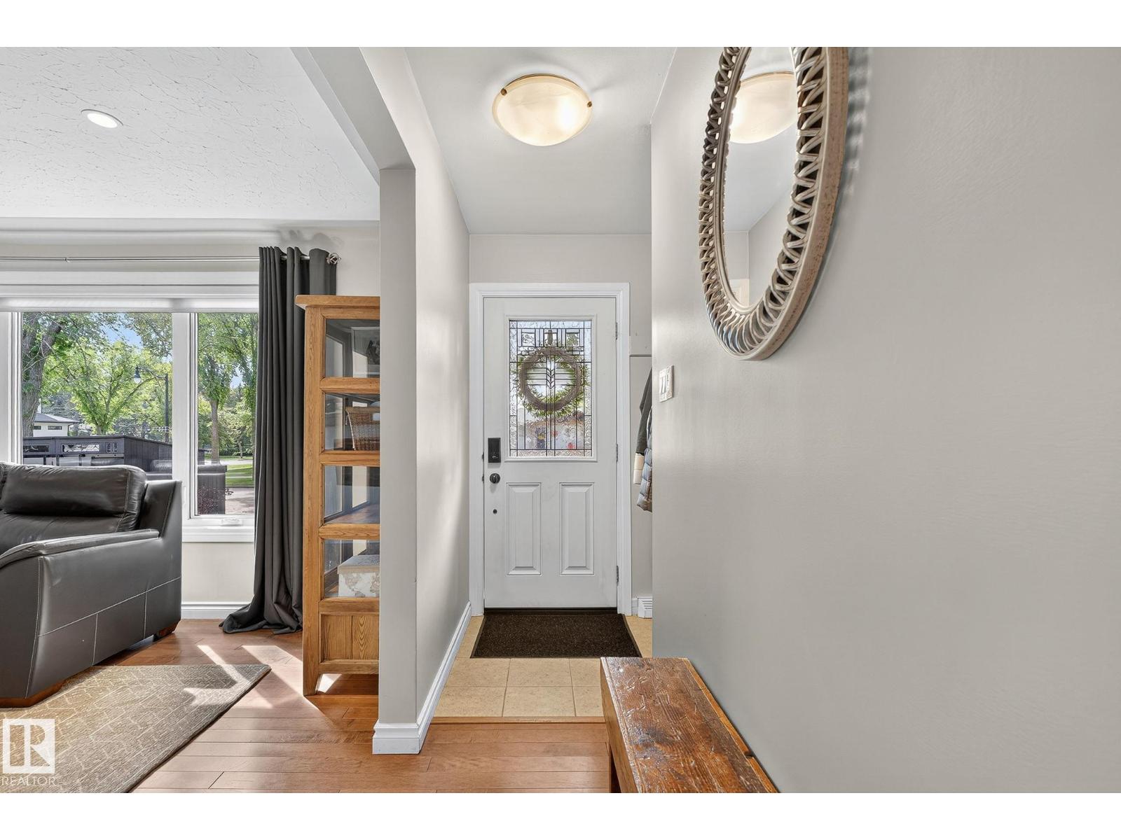 Photo 3 of 14808 93 Av Nw, Edmonton AB