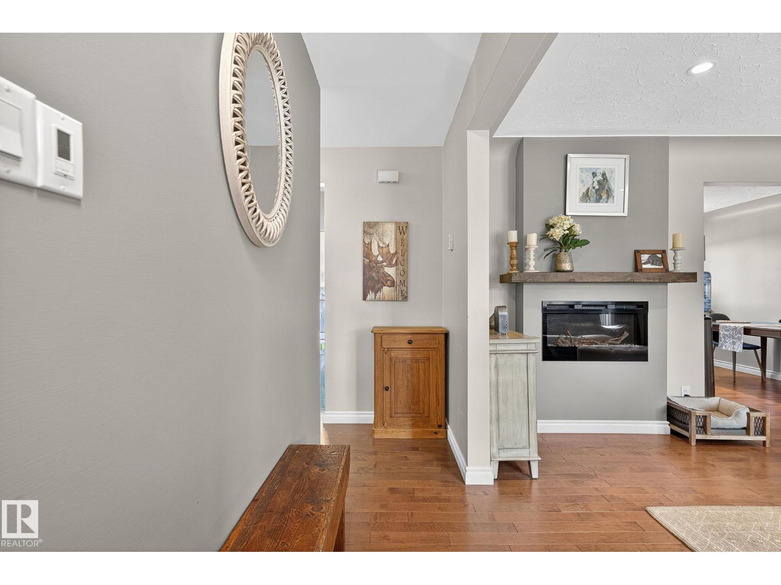Photo 4 of 14808 93 Av Nw, Edmonton AB