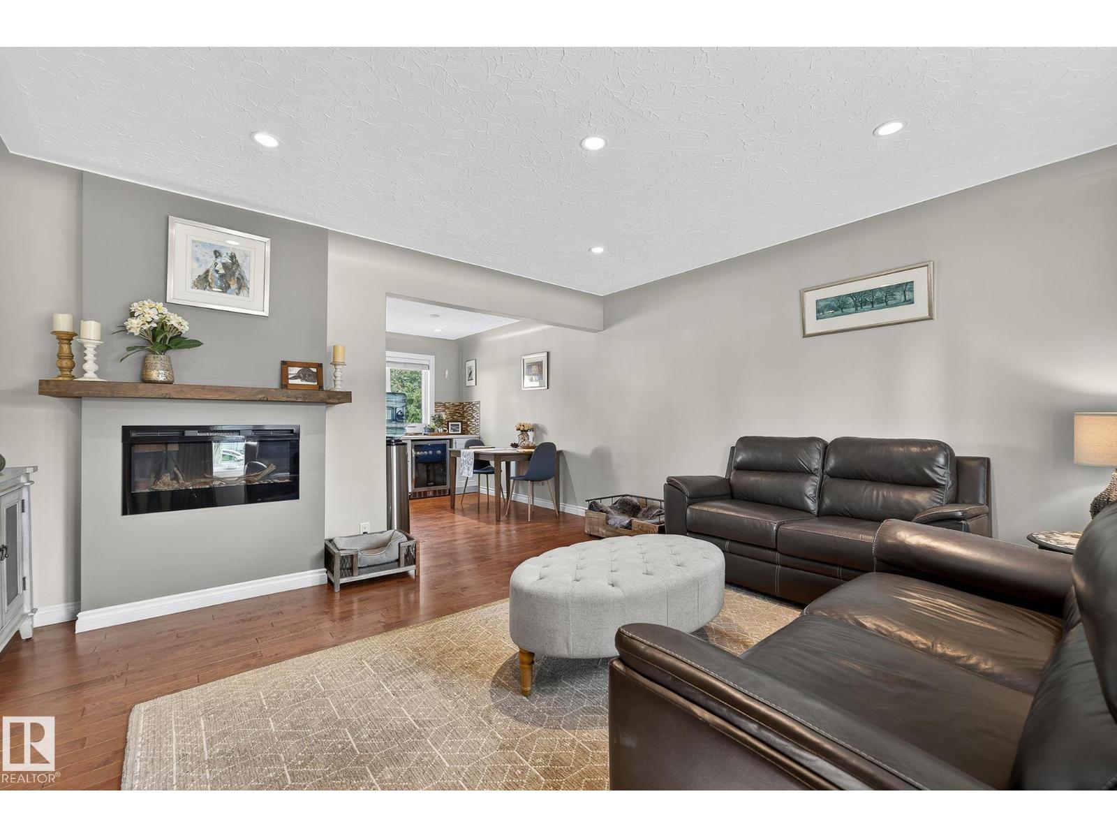 Photo 6 of 14808 93 Av Nw, Edmonton AB