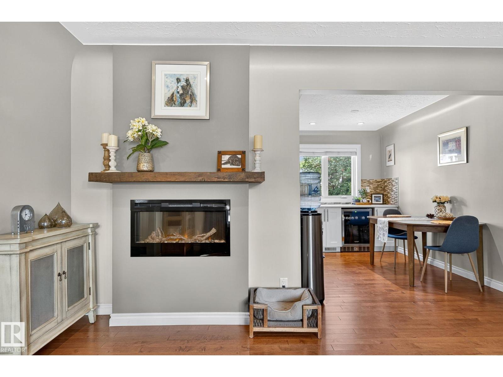 Photo 7 of 14808 93 Av Nw, Edmonton AB
