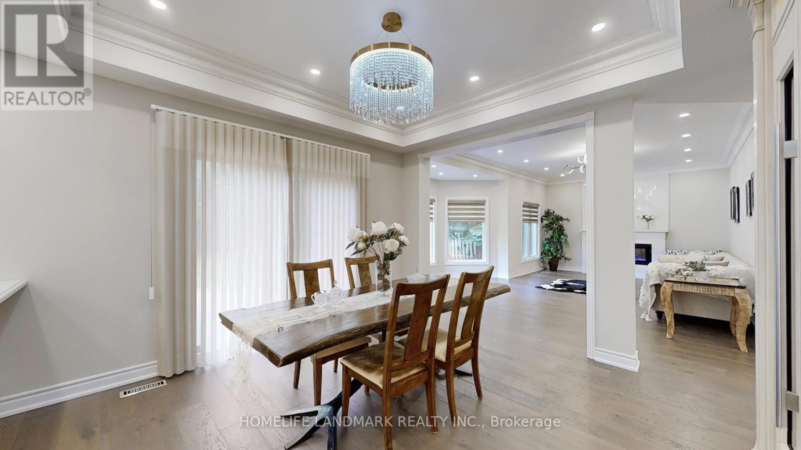 Photo 20 of 16 Crescentview Road, Richmond Hill ON