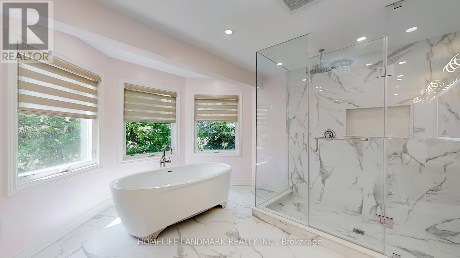 Photo 32 of 16 Crescentview Road, Richmond Hill ON
