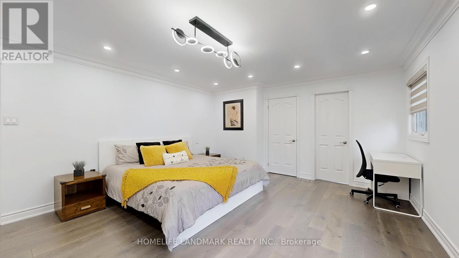 Photo 34 of 16 Crescentview Road, Richmond Hill ON