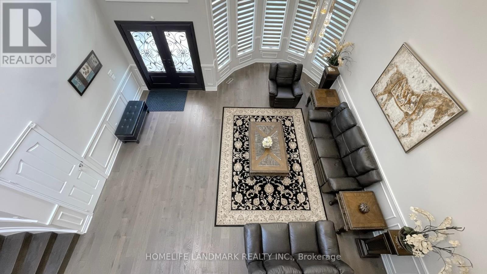 Photo 7 of 16 Crescentview Road, Richmond Hill ON