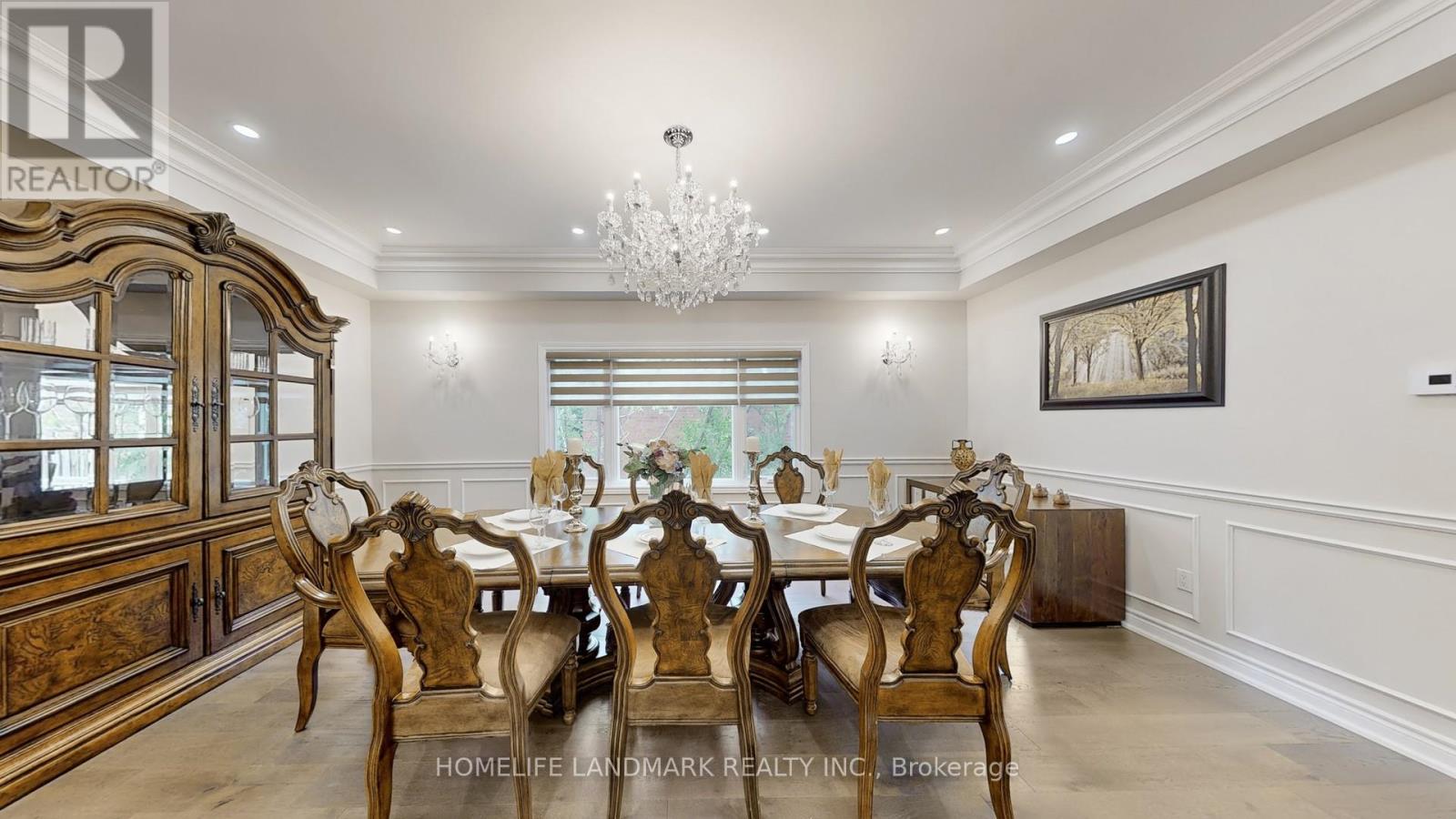 Photo 9 of 16 Crescentview Road, Richmond Hill ON