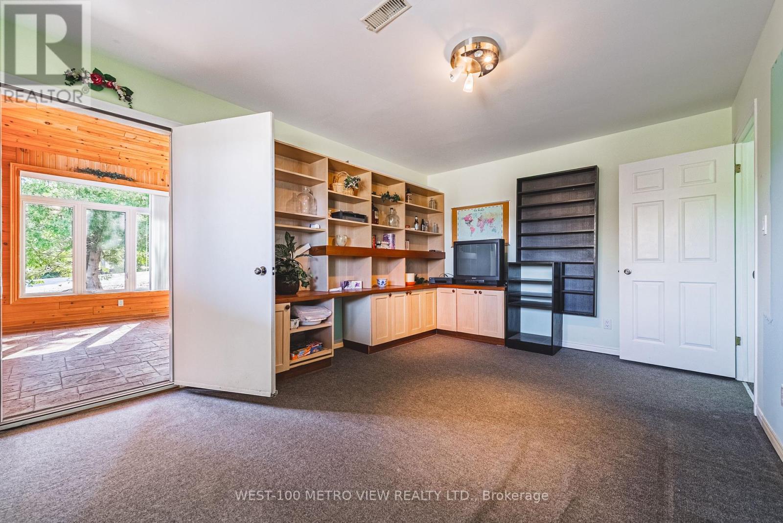 Photo 9 of 2476 Champlain Road, Tiny ON