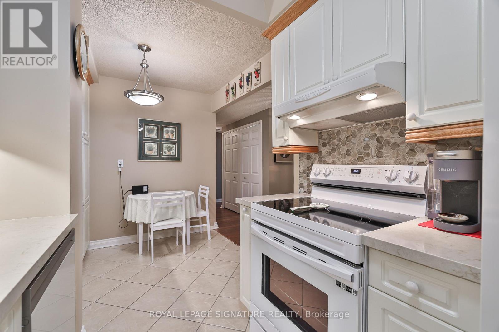 Photo 17 of 2105 820 Burnhamthorpe Road, Toronto ON