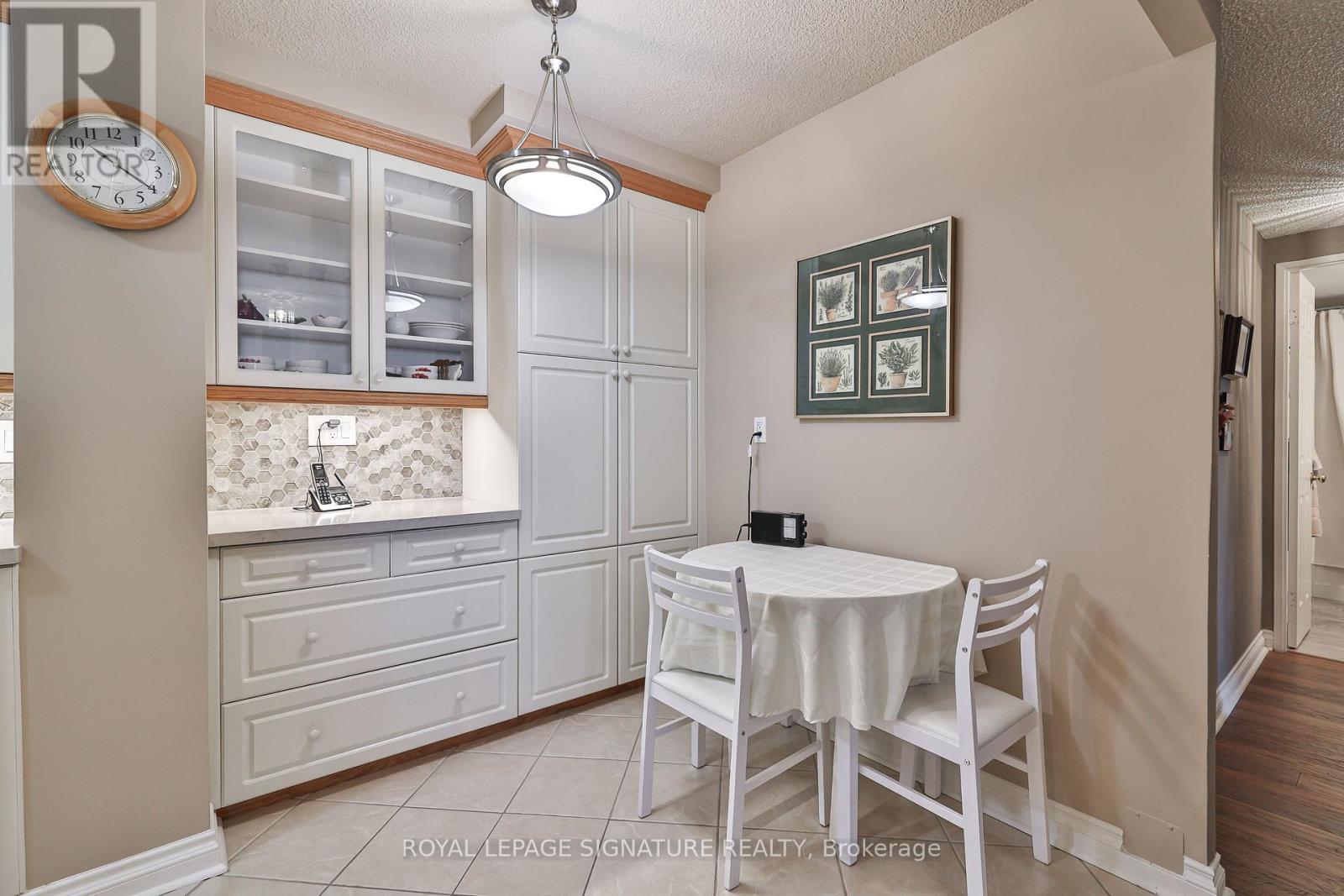 Photo 19 of 2105 820 Burnhamthorpe Road, Toronto ON
