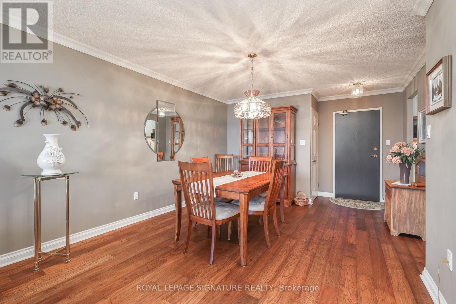 Photo 22 of 2105 820 Burnhamthorpe Road, Toronto ON