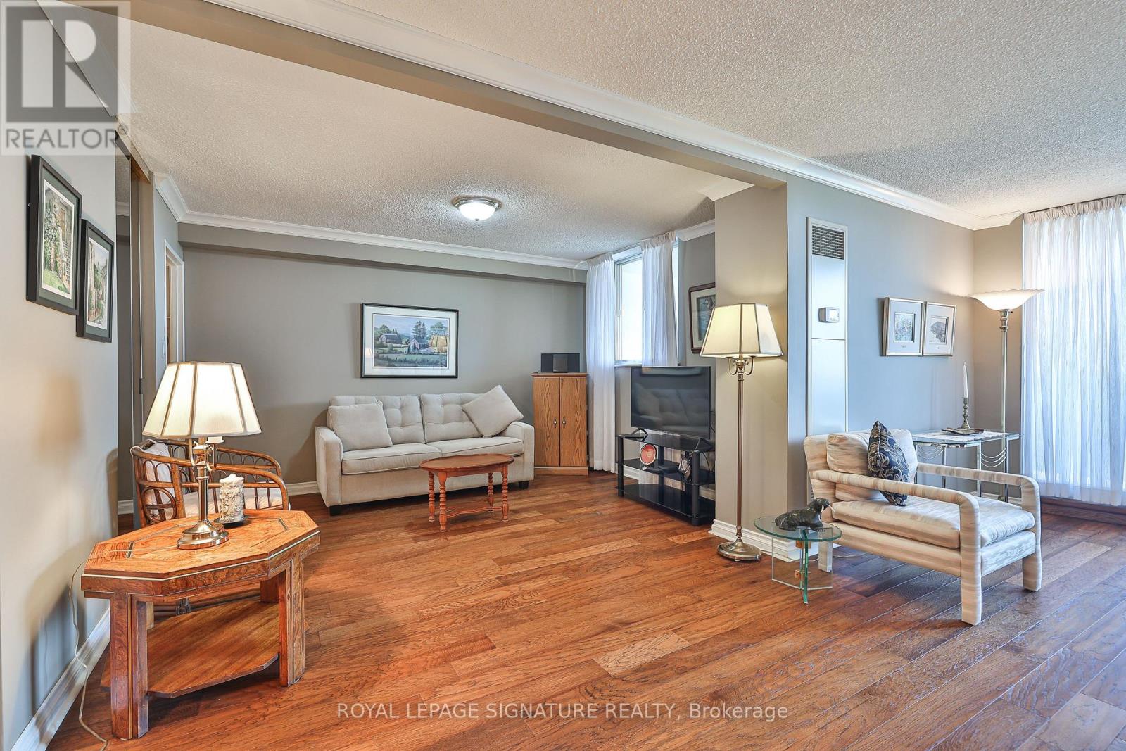 Photo 5 of 2105 820 Burnhamthorpe Road, Toronto ON