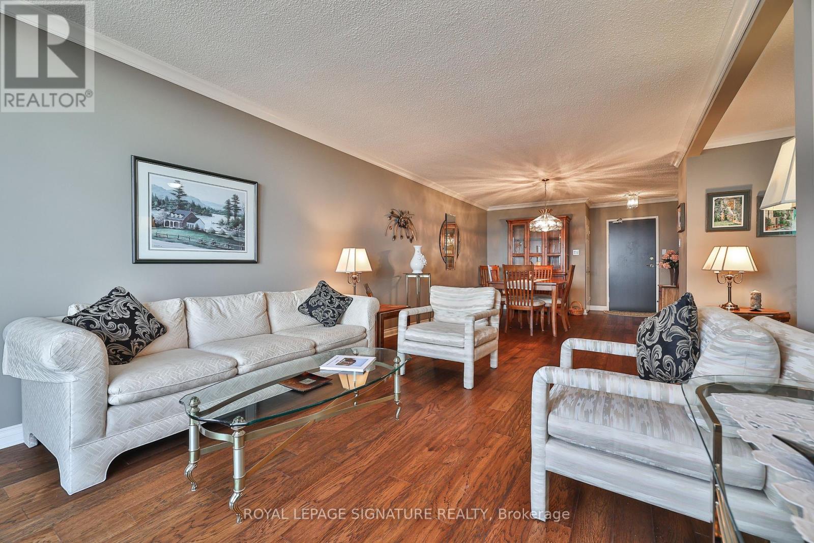 Photo 9 of 2105 820 Burnhamthorpe Road, Toronto ON