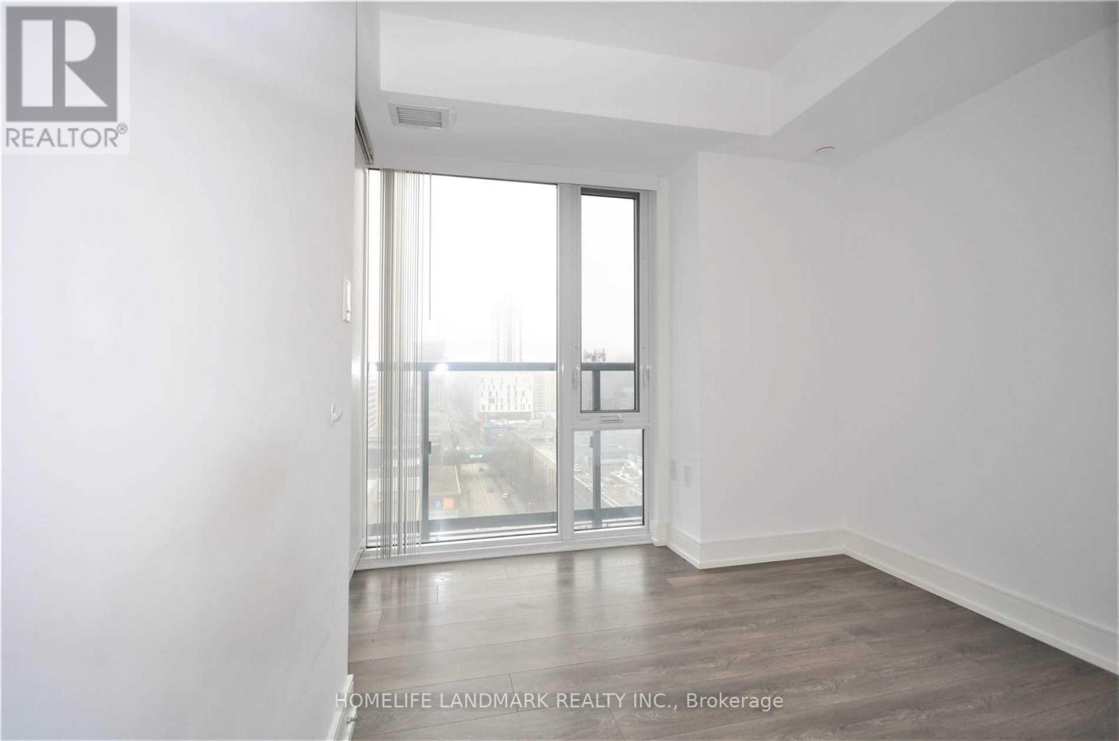 Photo 4 of 1111 89 Mcgill Street, Toronto ON