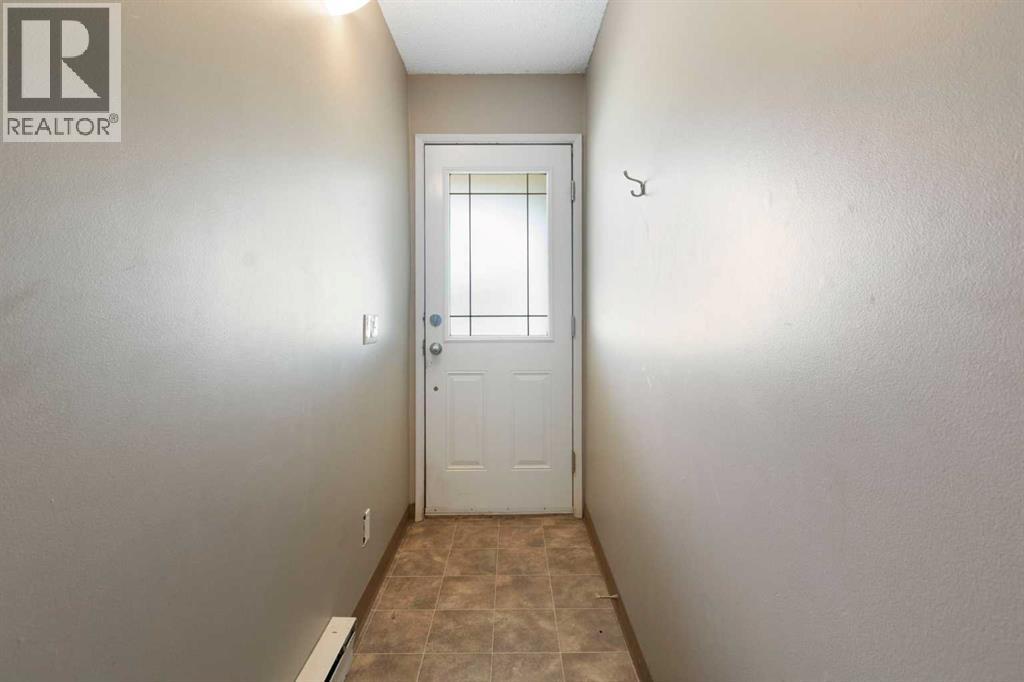 Photo 3 of 209 2200 Woodview Drive Sw, Calgary AB