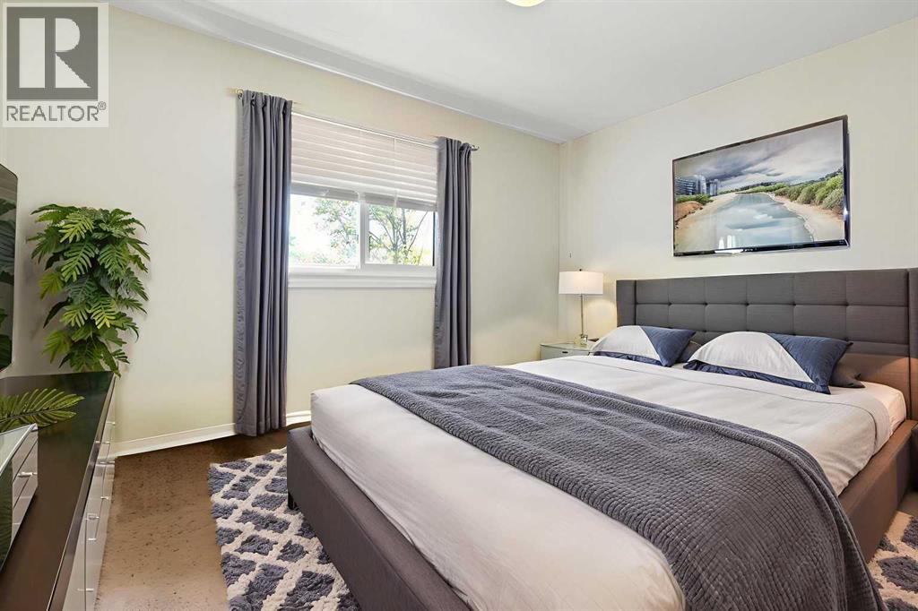 Photo 18 of 209 2200 Woodview Drive Sw, Calgary AB