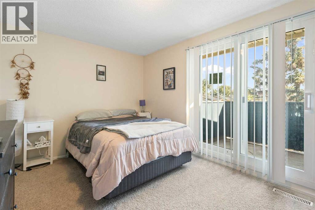 Photo 15 of 209 2200 Woodview Drive Sw, Calgary AB