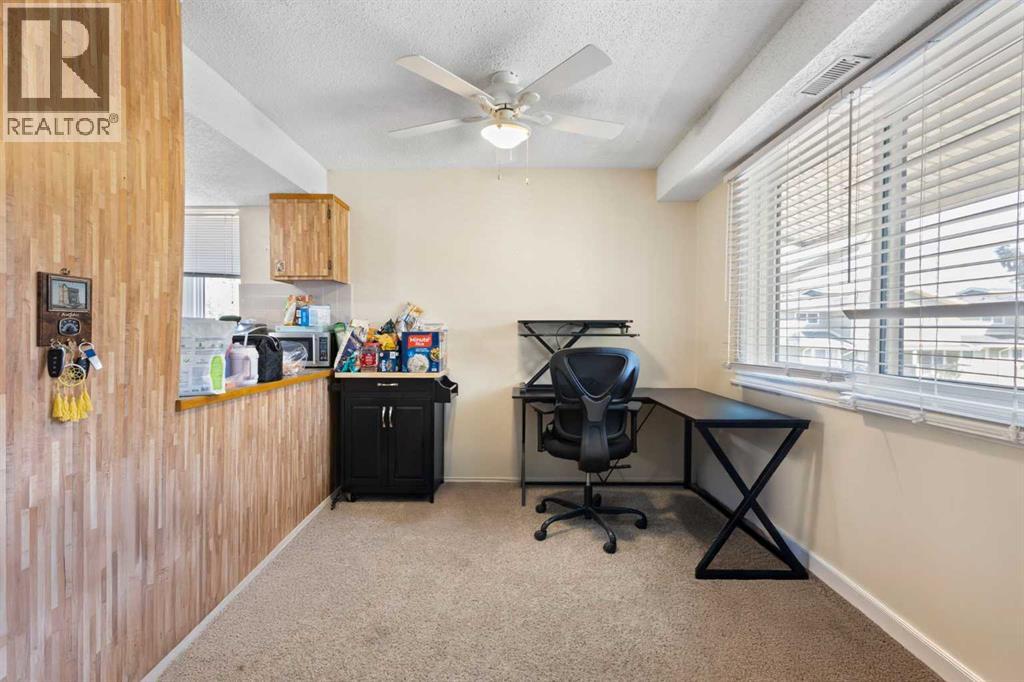 Photo 9 of 209 2200 Woodview Drive Sw, Calgary AB