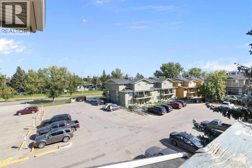 Photo 17 of 209 2200 Woodview Drive Sw, Calgary AB