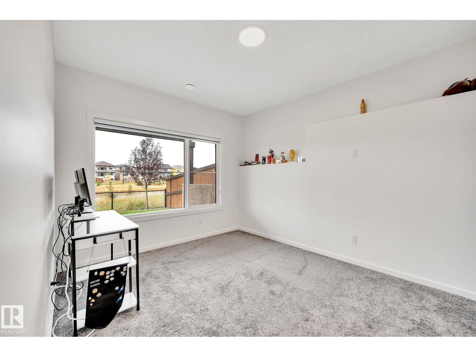 Photo 8 of 5395 Lark Ld Nw, Edmonton AB