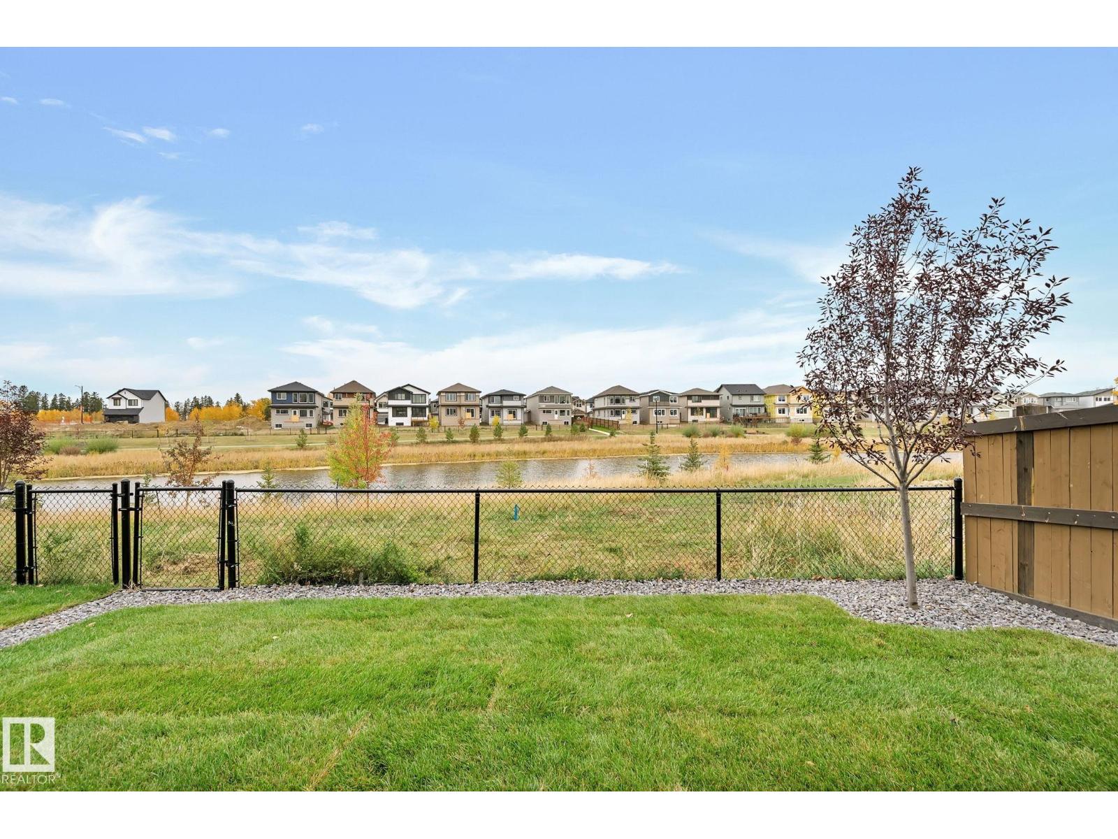 Photo 10 of 5395 Lark Ld Nw, Edmonton AB