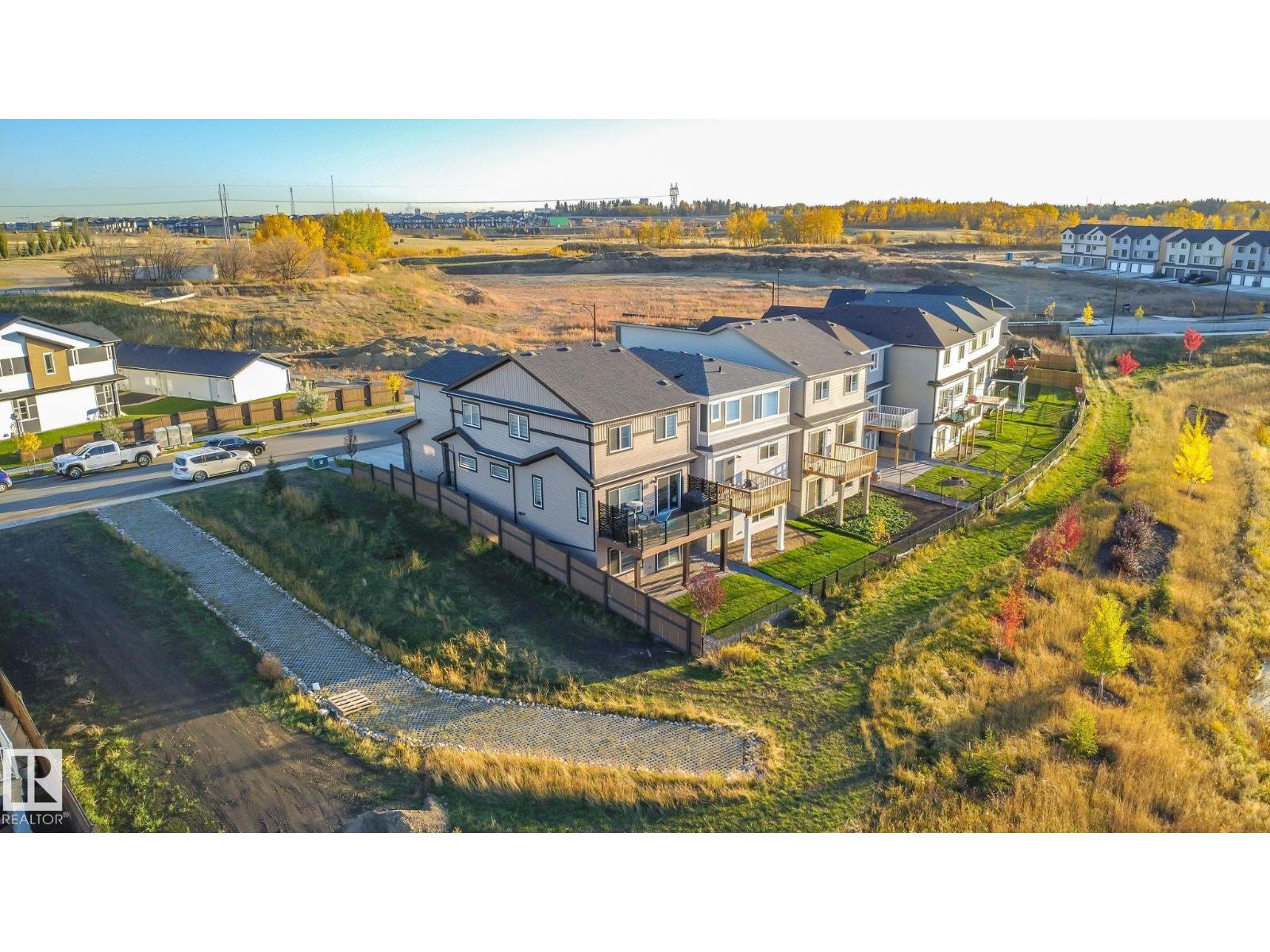 Photo 23 of 5395 Lark Ld Nw, Edmonton AB
