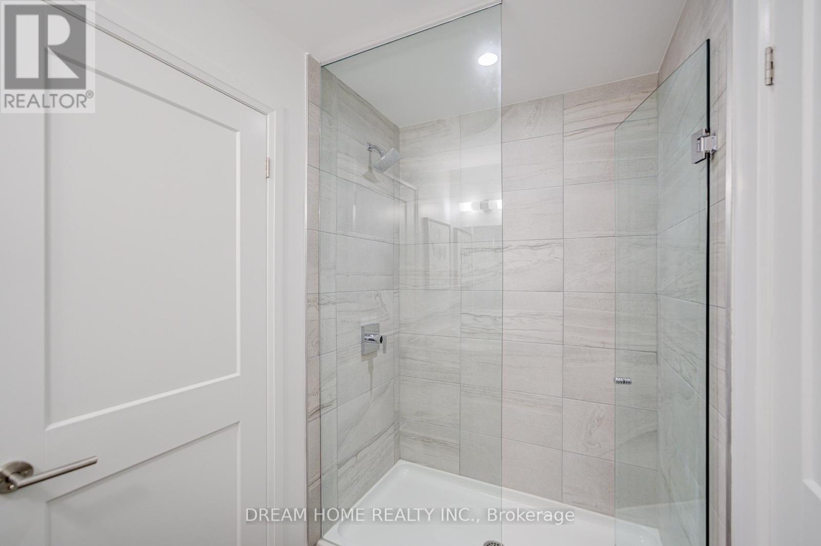 Photo 7 of 288 Buchanan Drive, Markham ON