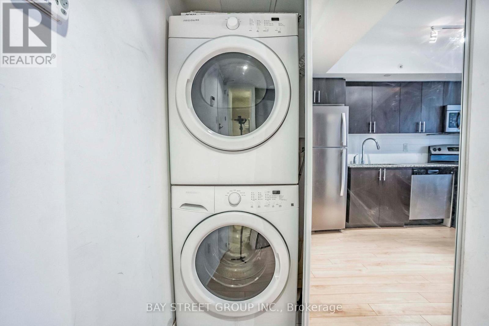Photo 26 of 331 830 Lawrence Avenue W, Toronto ON