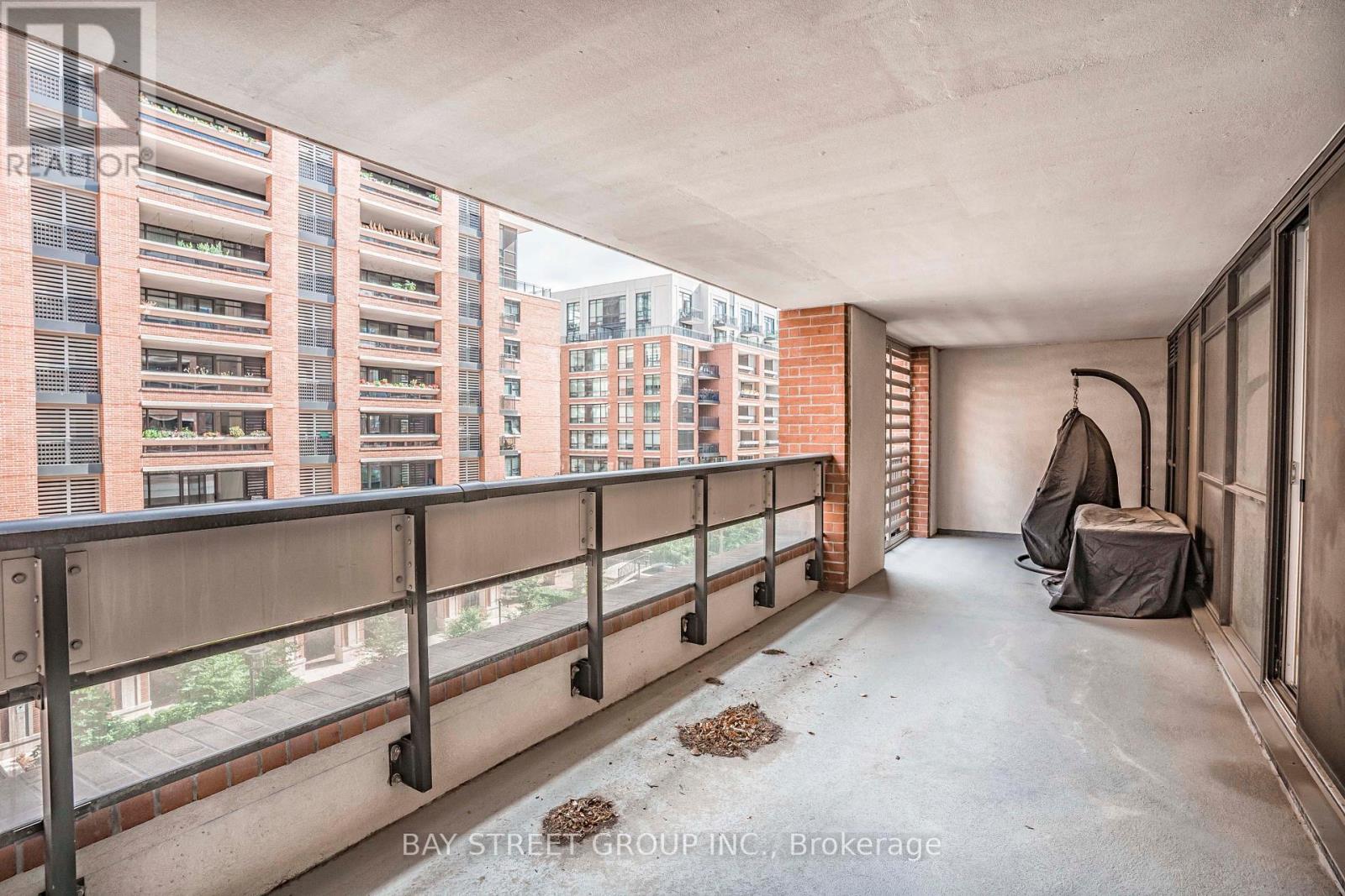 Photo 27 of 331 830 Lawrence Avenue W, Toronto ON
