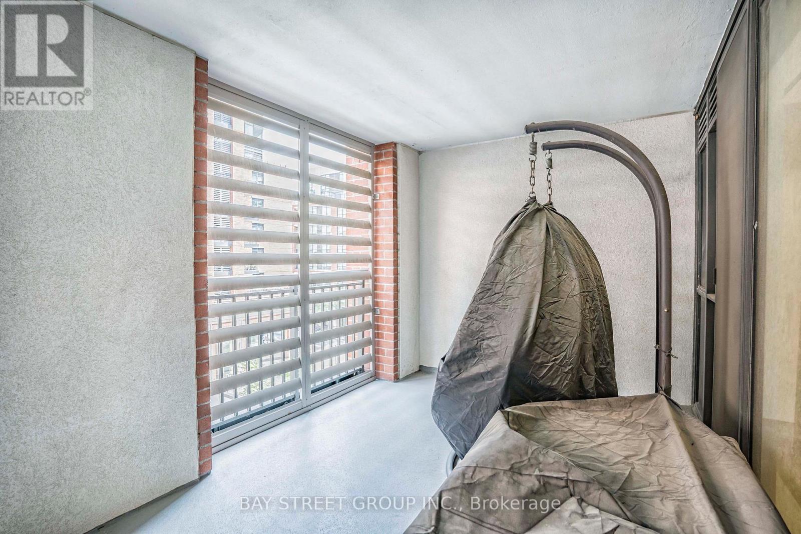 Photo 29 of 331 830 Lawrence Avenue W, Toronto ON