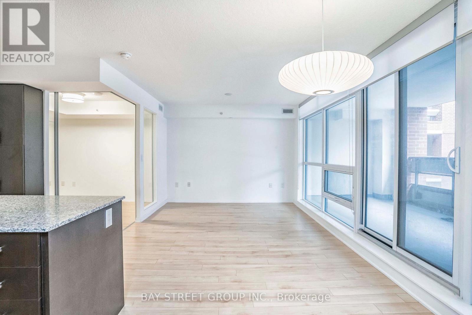 Photo 1 of 331 830 Lawrence Ave Avenue W, Toronto ON