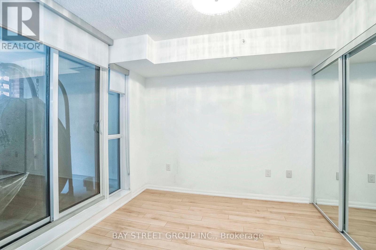Photo 25 of 331 830 Lawrence Ave Avenue W, Toronto ON