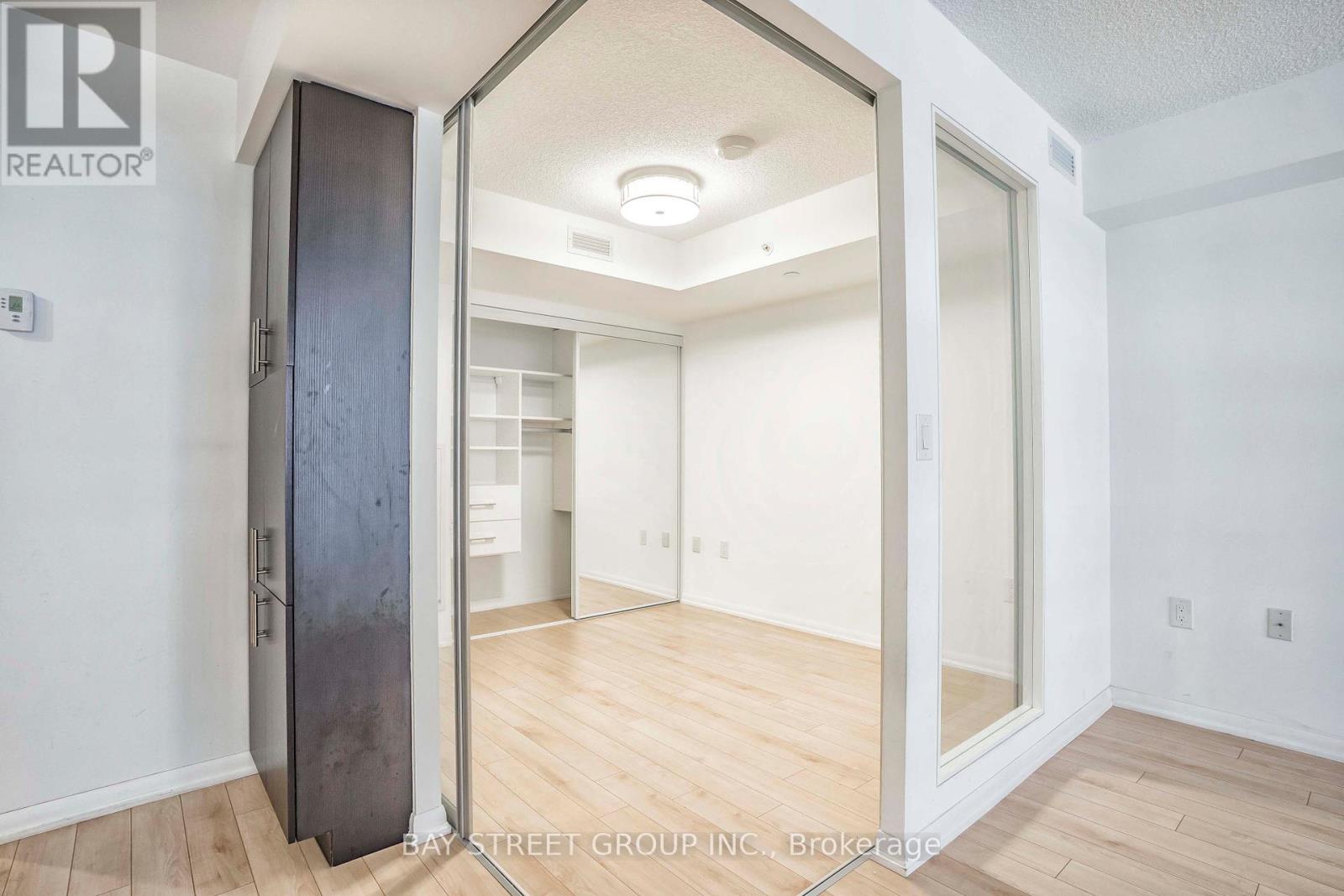 Photo 23 of 331 830 Lawrence Ave Avenue W, Toronto ON