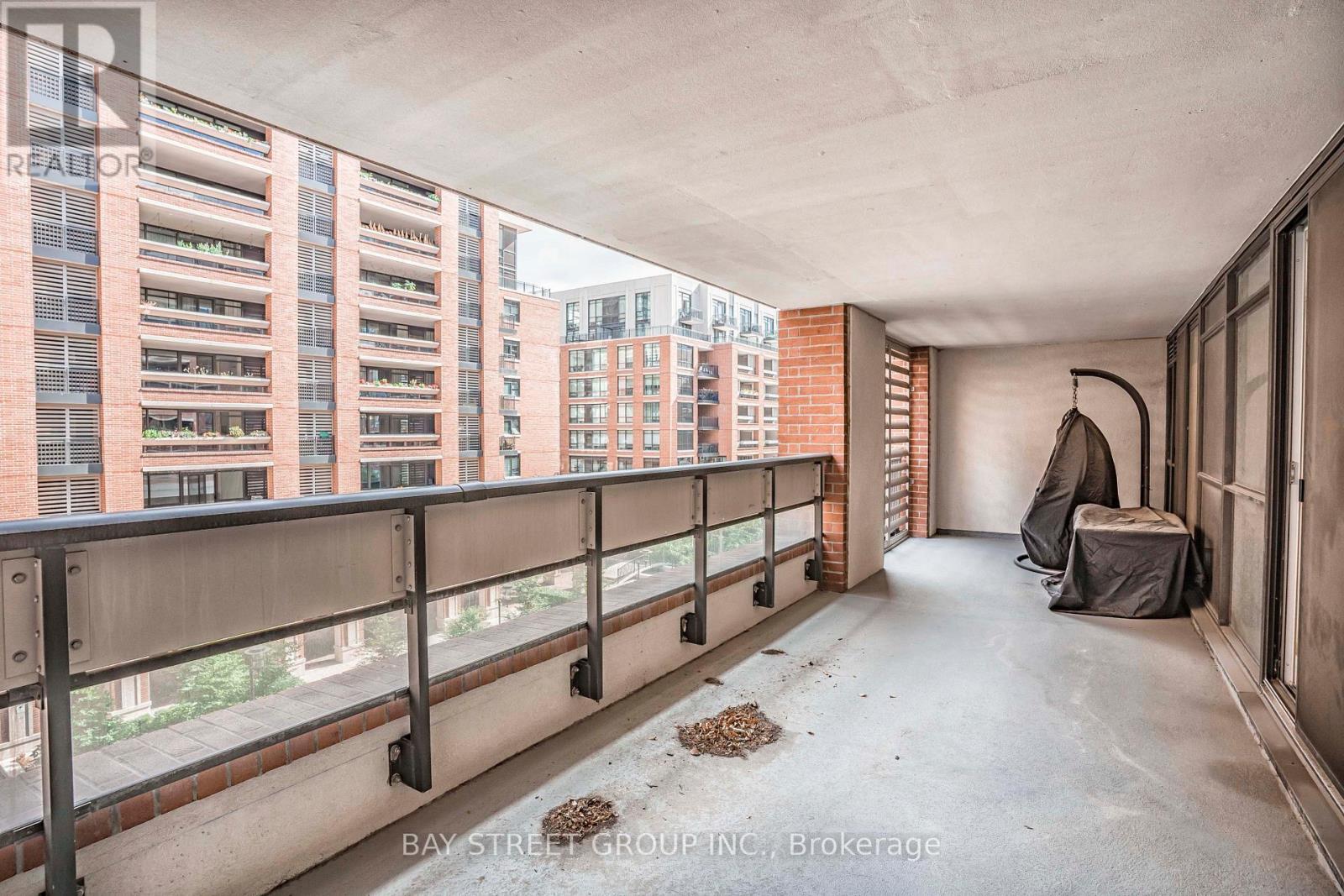Photo 21 of 331 830 Lawrence Ave Avenue W, Toronto ON