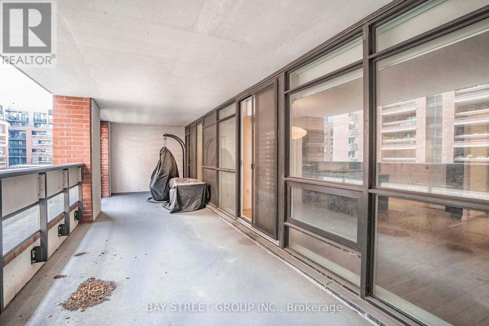 Photo 8 of 331 830 Lawrence Ave Avenue W, Toronto ON
