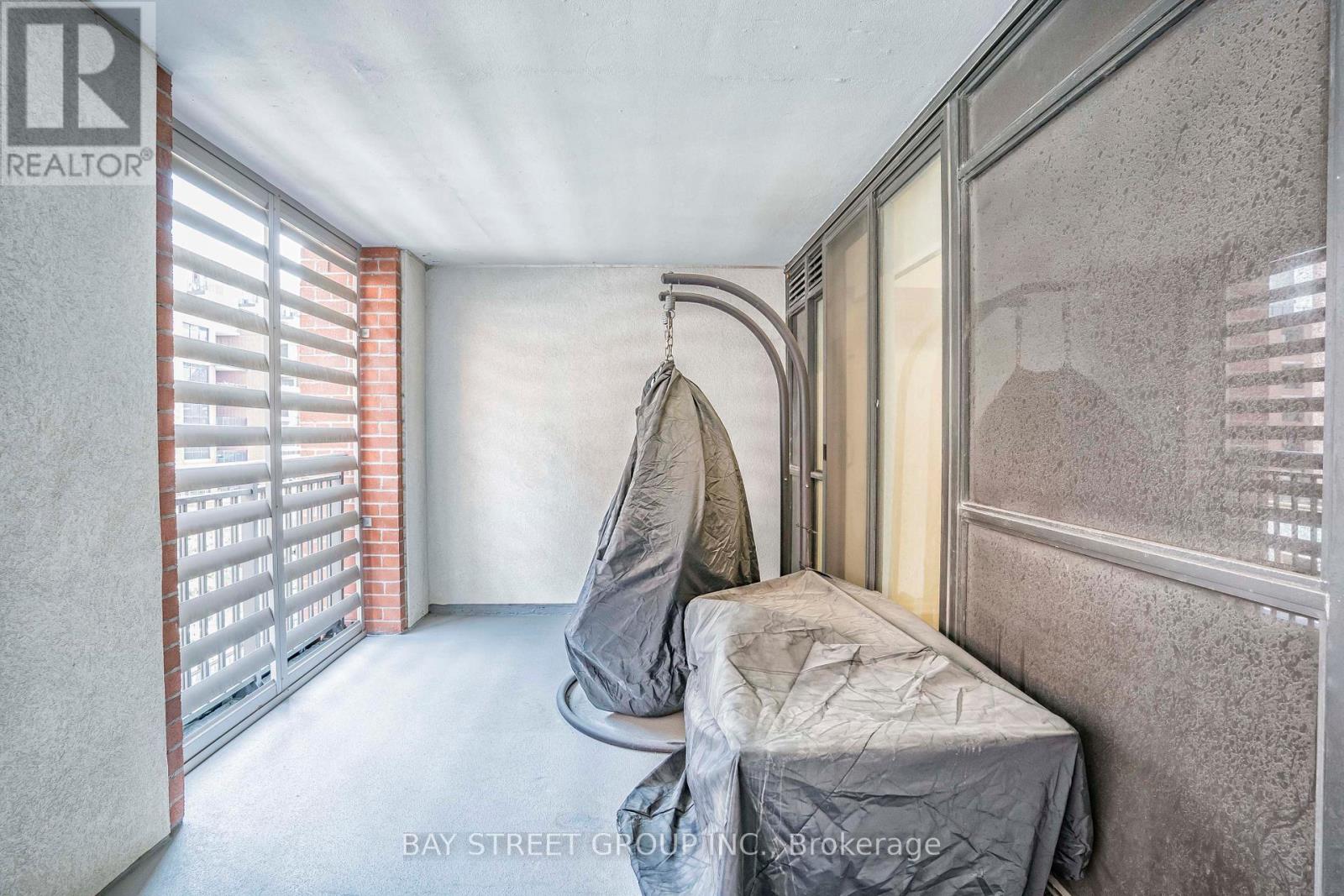Photo 15 of 331 830 Lawrence Ave Avenue W, Toronto ON