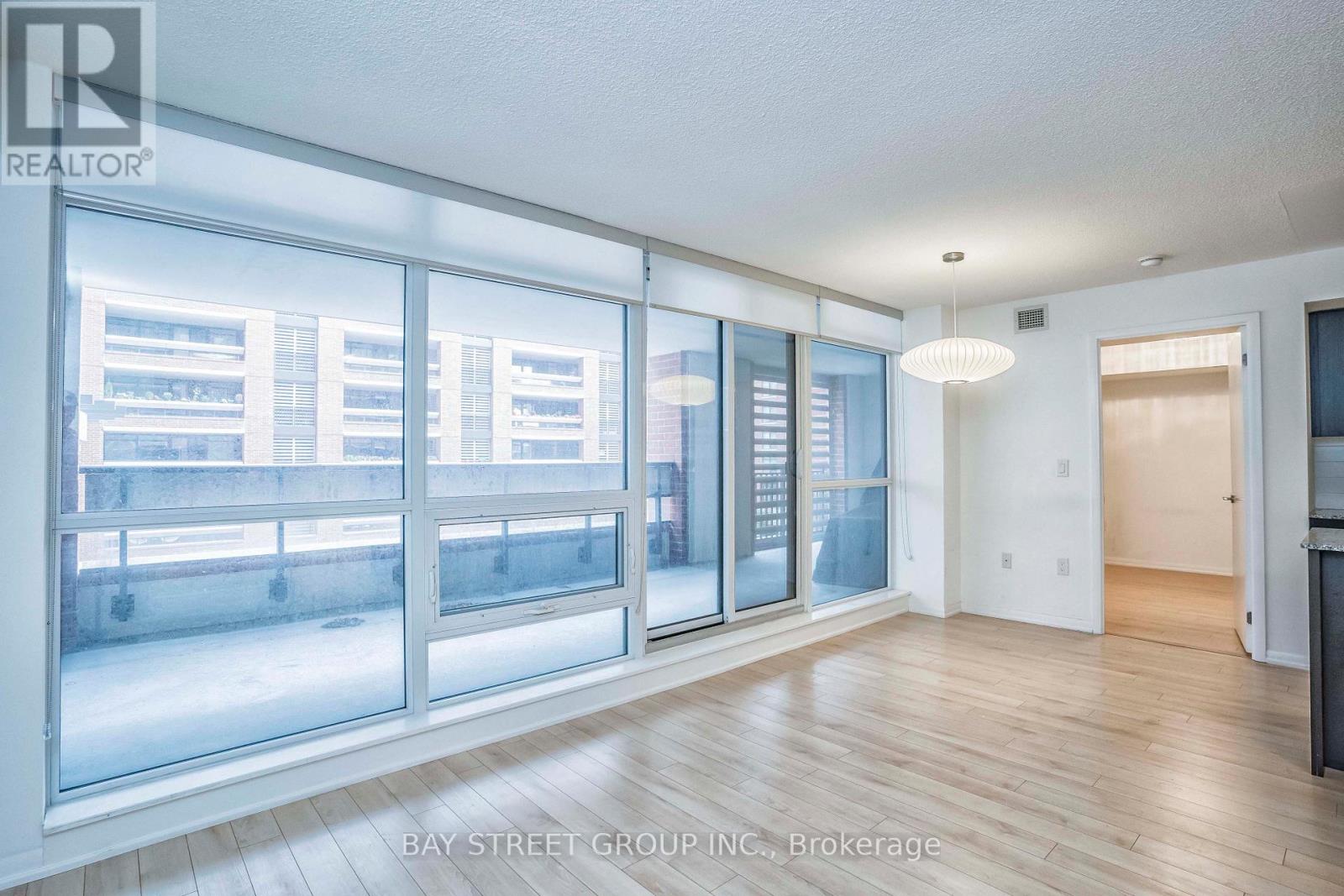 Photo 17 of 331 830 Lawrence Ave Avenue W, Toronto ON