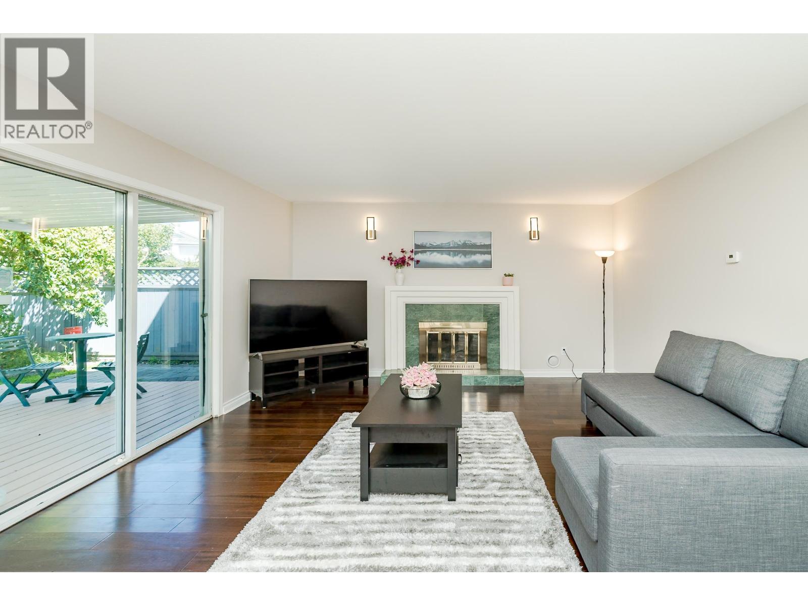 Photo 16 of 10171 Hall Avenue, Richmond BC
