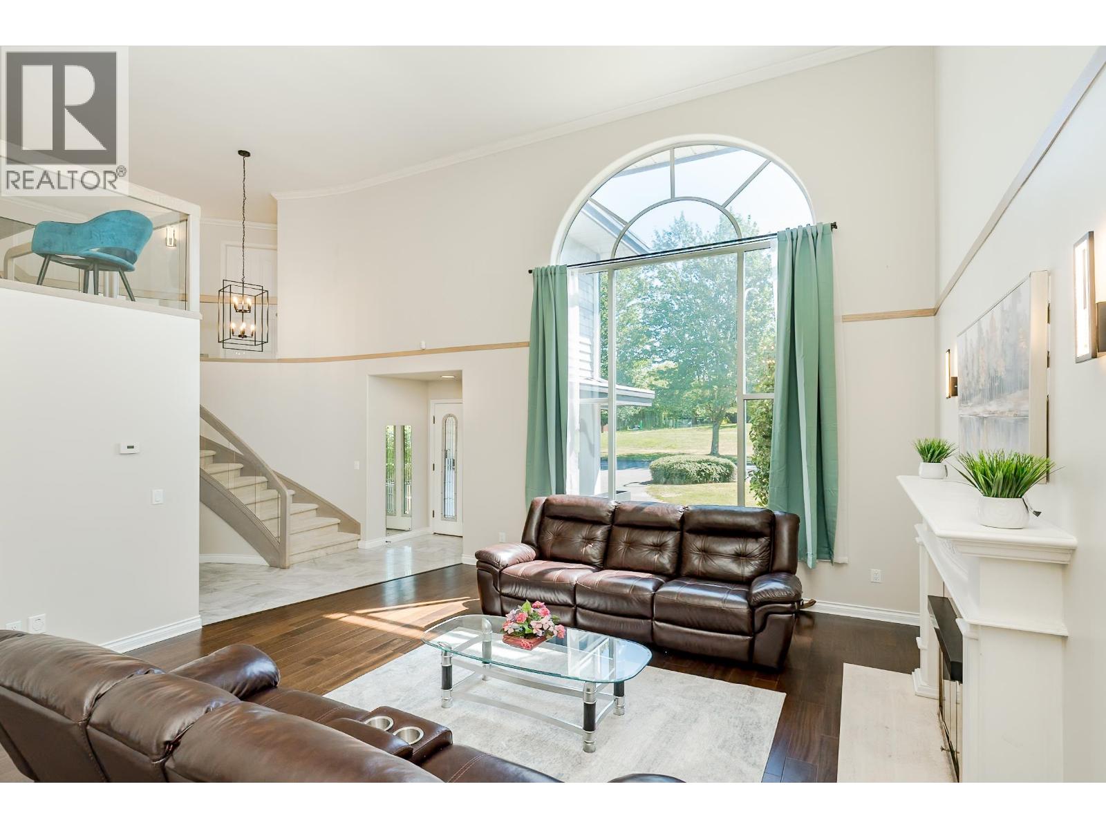 Photo 1 of 10171 Hall Avenue, Richmond BC