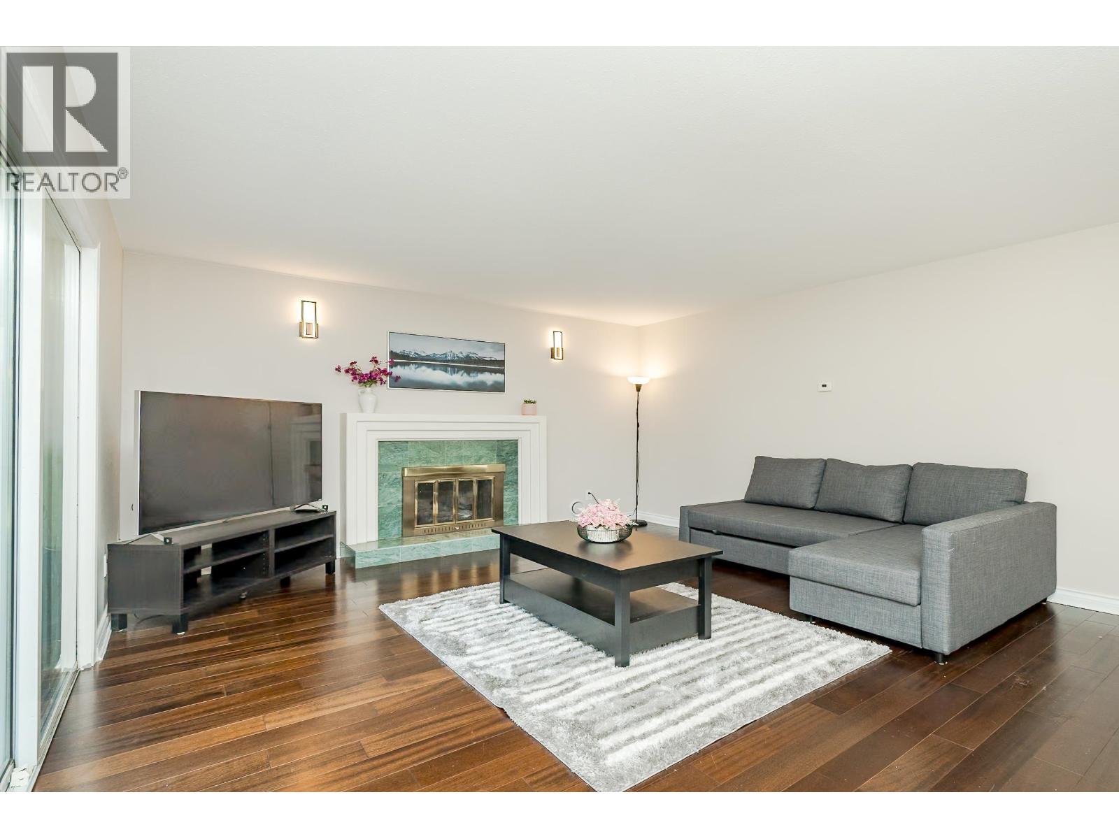 Photo 17 of 10171 Hall Avenue, Richmond BC