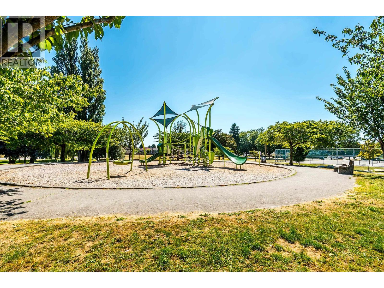 Photo 39 of 10171 Hall Avenue, Richmond BC