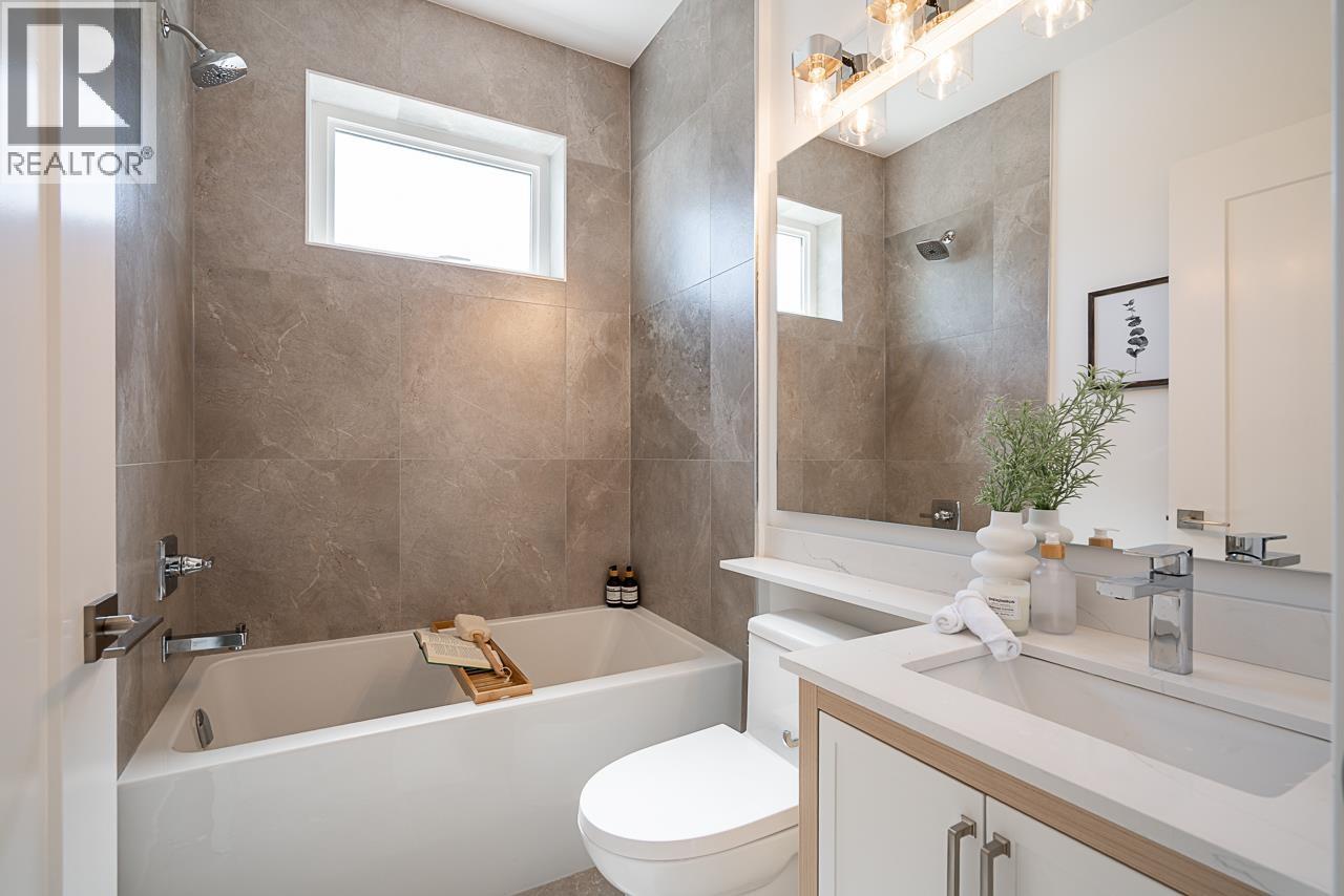 Photo 20 of 2103 E 33rd Avenue, Vancouver BC