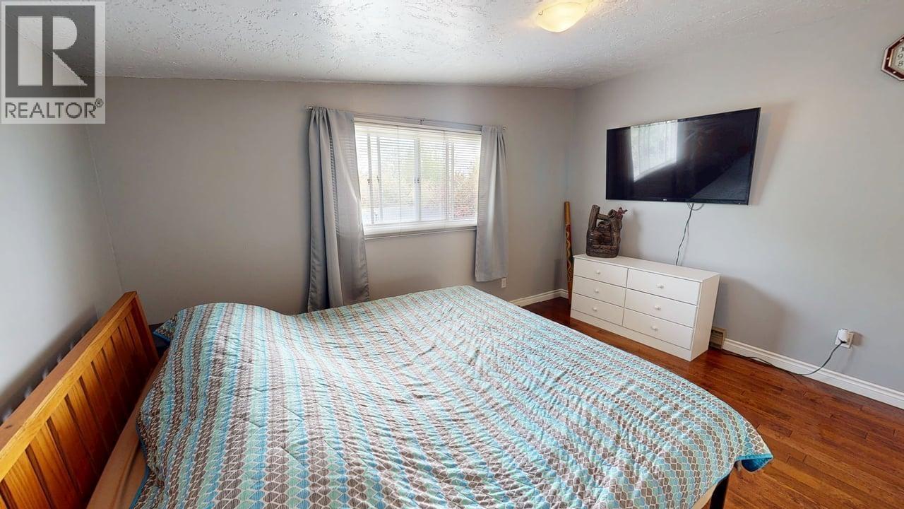 Photo 11 of 9516 113 Avenue, Fort St John BC