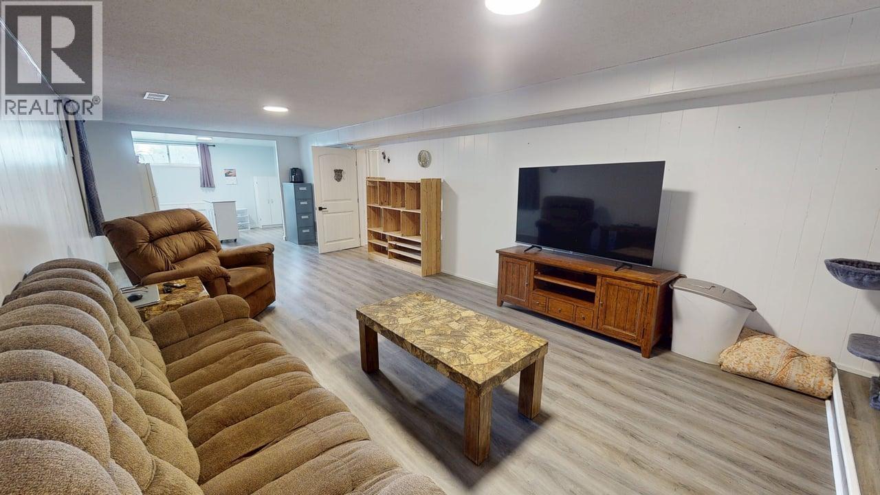 Photo 3 of 9516 113 Avenue, Fort St John BC